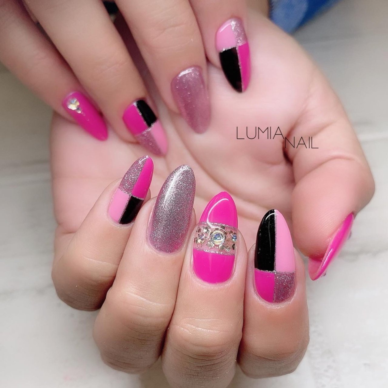 春 冬 オールシーズン ハンド ビジュー Lumia Nailのネイルデザイン No ネイルブック