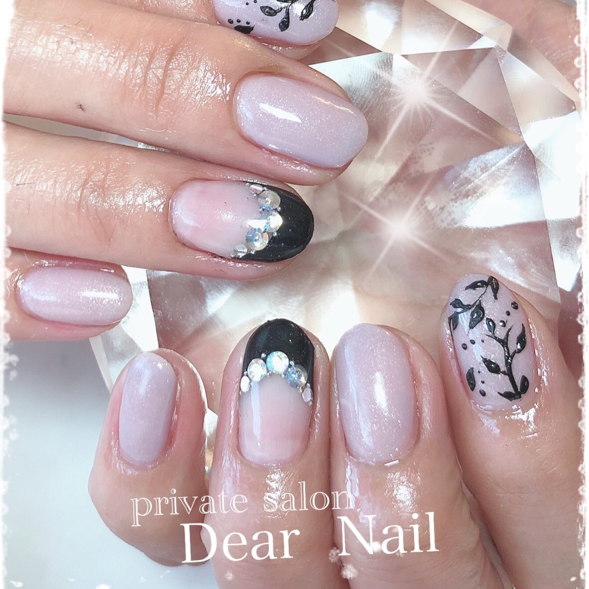 オールシーズン ハンド フレンチ ワンカラー ビジュー Dearnail39のネイルデザイン No ネイルブック