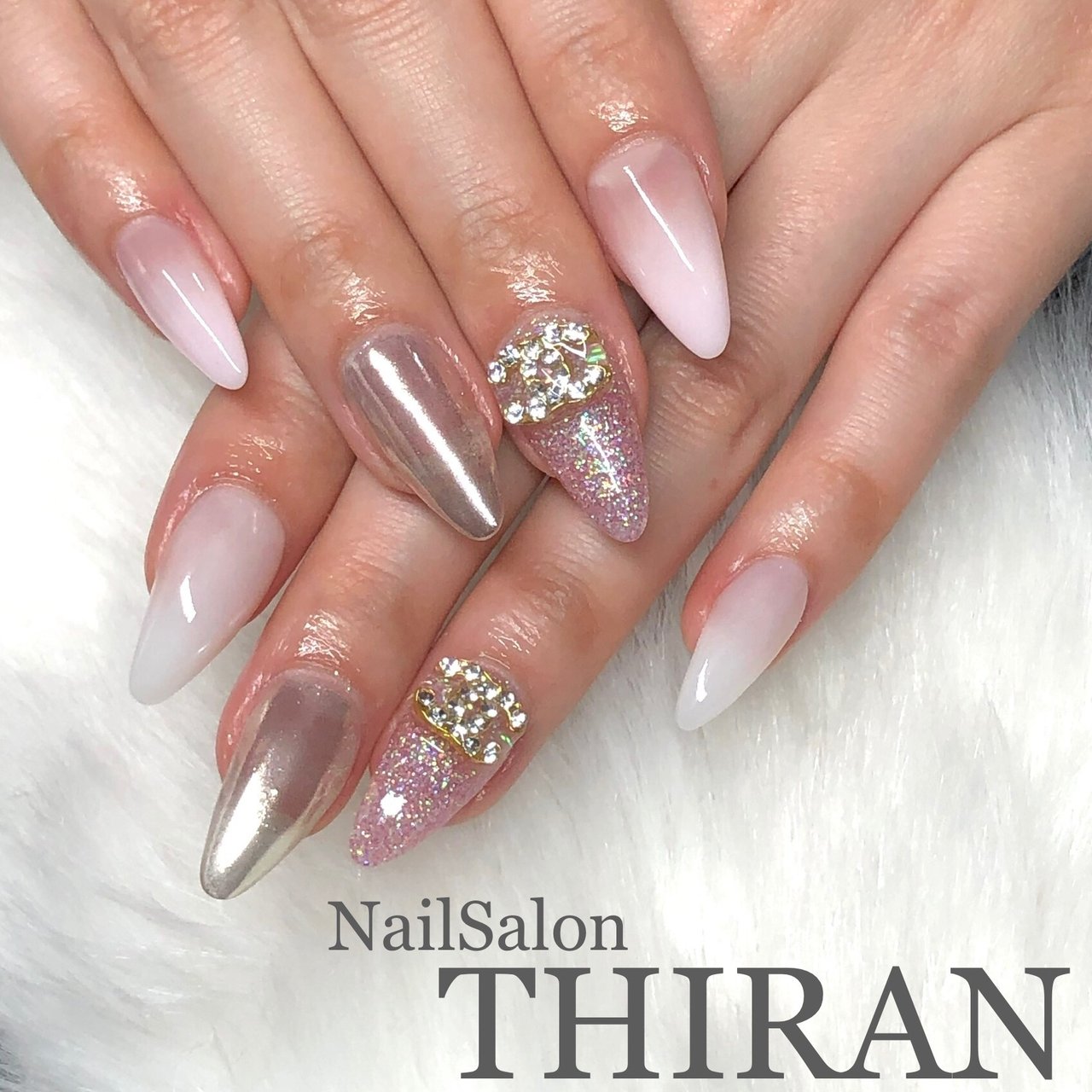 オールシーズン ハンド シンプル グラデーション ラメ Nailsalon Thiranのネイルデザイン No ネイルブック