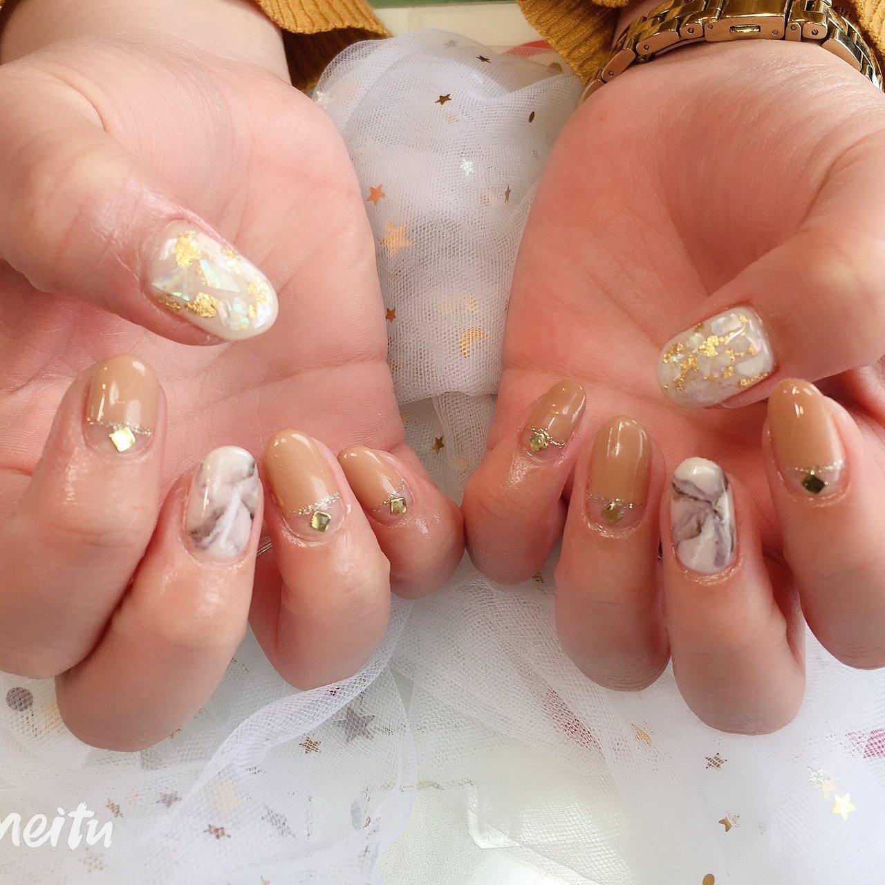 変形フレンチ ラメ ショート ブラウン グレージュ パンダ Nail 川崎のネイルデザイン No ネイルブック