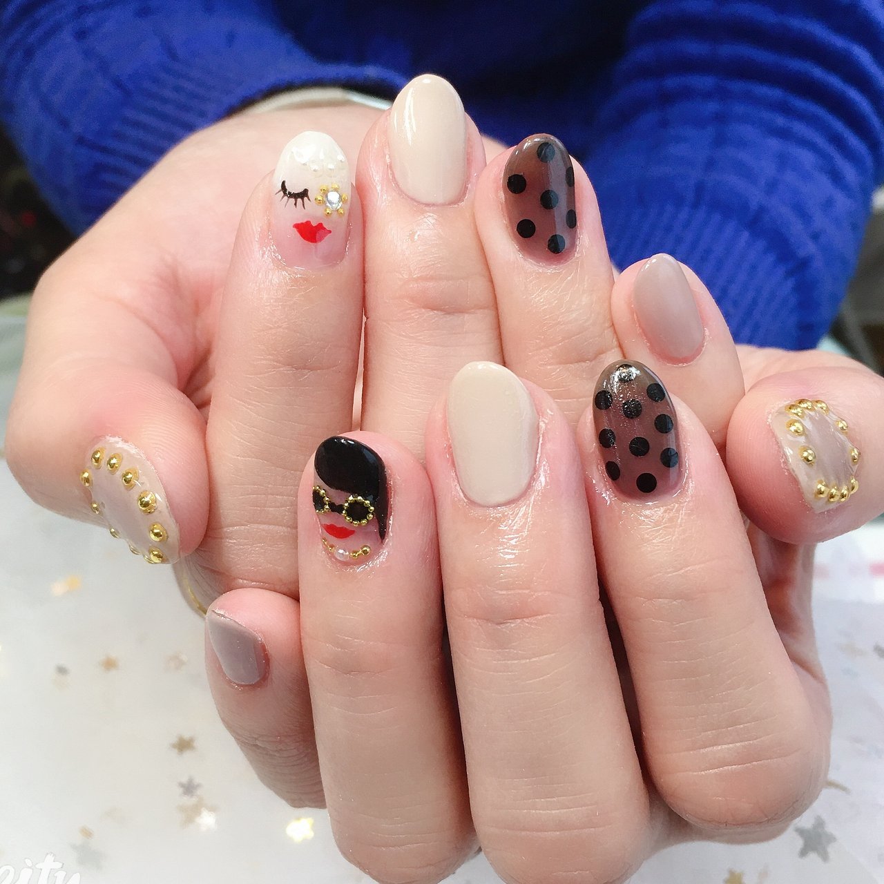 ホログラム ワンカラー ミディアム ホワイト ブラック パンダ Nail 川崎のネイルデザイン No ネイルブック