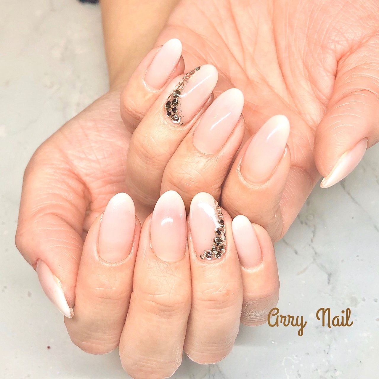 春 オールシーズン ハンド シンプル グラデーション Arry Nail アリーネイルのネイルデザイン No 5128536 ネイルブック