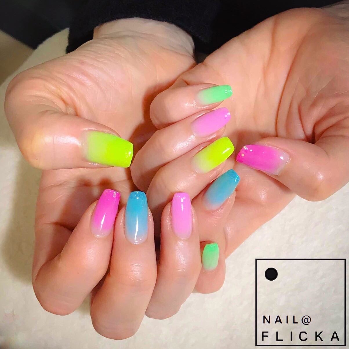 オールシーズン 海 リゾート ライブ ハンド Nail Flicka Sapporoのネイルデザイン No ネイルブック