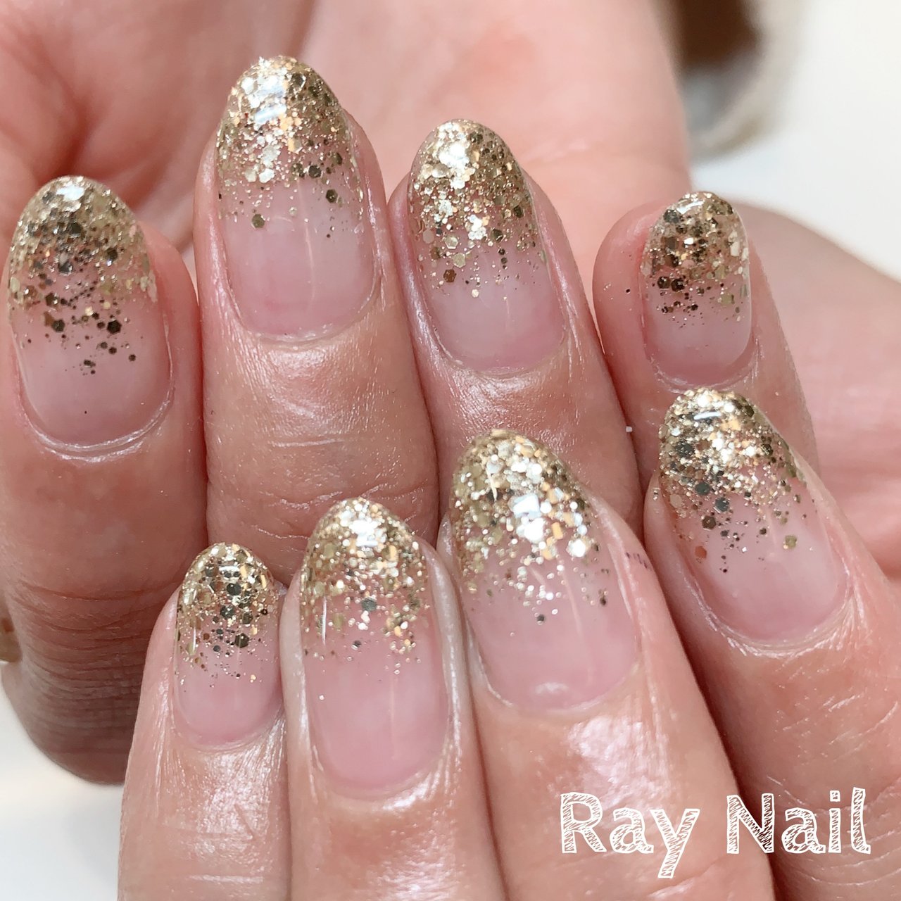 オールシーズン ハンド グラデーション ホログラム ミディアム Ray Nail 御器所店のネイルデザイン No ネイルブック