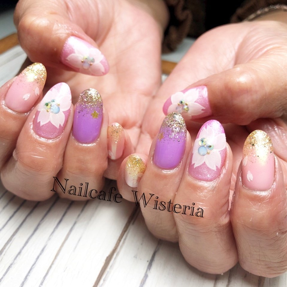 春 ハンド ホワイト ピンク パープル Nailcafewisteriaのネイルデザイン No ネイルブック