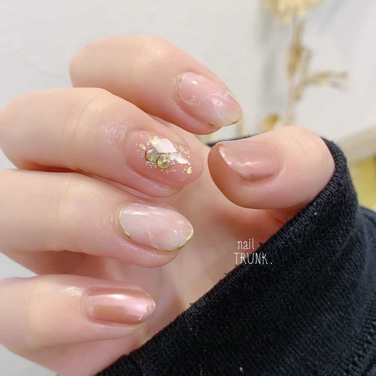 春 ハンド 大理石 ニュアンス ミラー Nail Trunkのネイルデザイン No ネイルブック