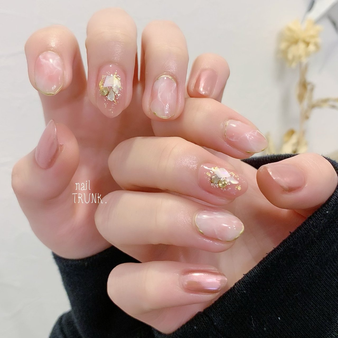 春 ハンド 大理石 ニュアンス ミラー Nail Trunkのネイルデザイン No ネイルブック