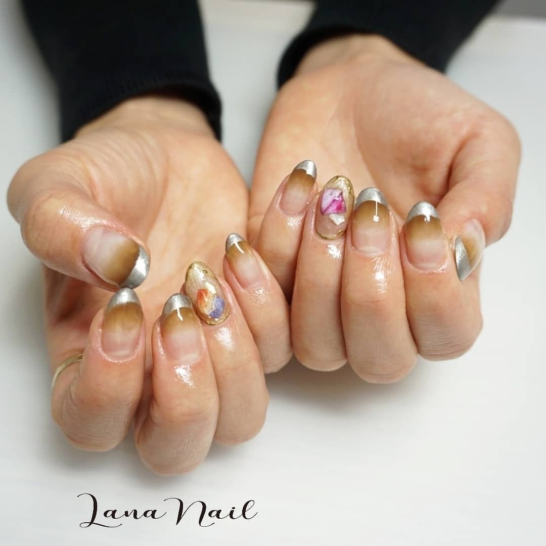 オールシーズン フレンチ ニュアンス ショート ブラウン Lana Nailの