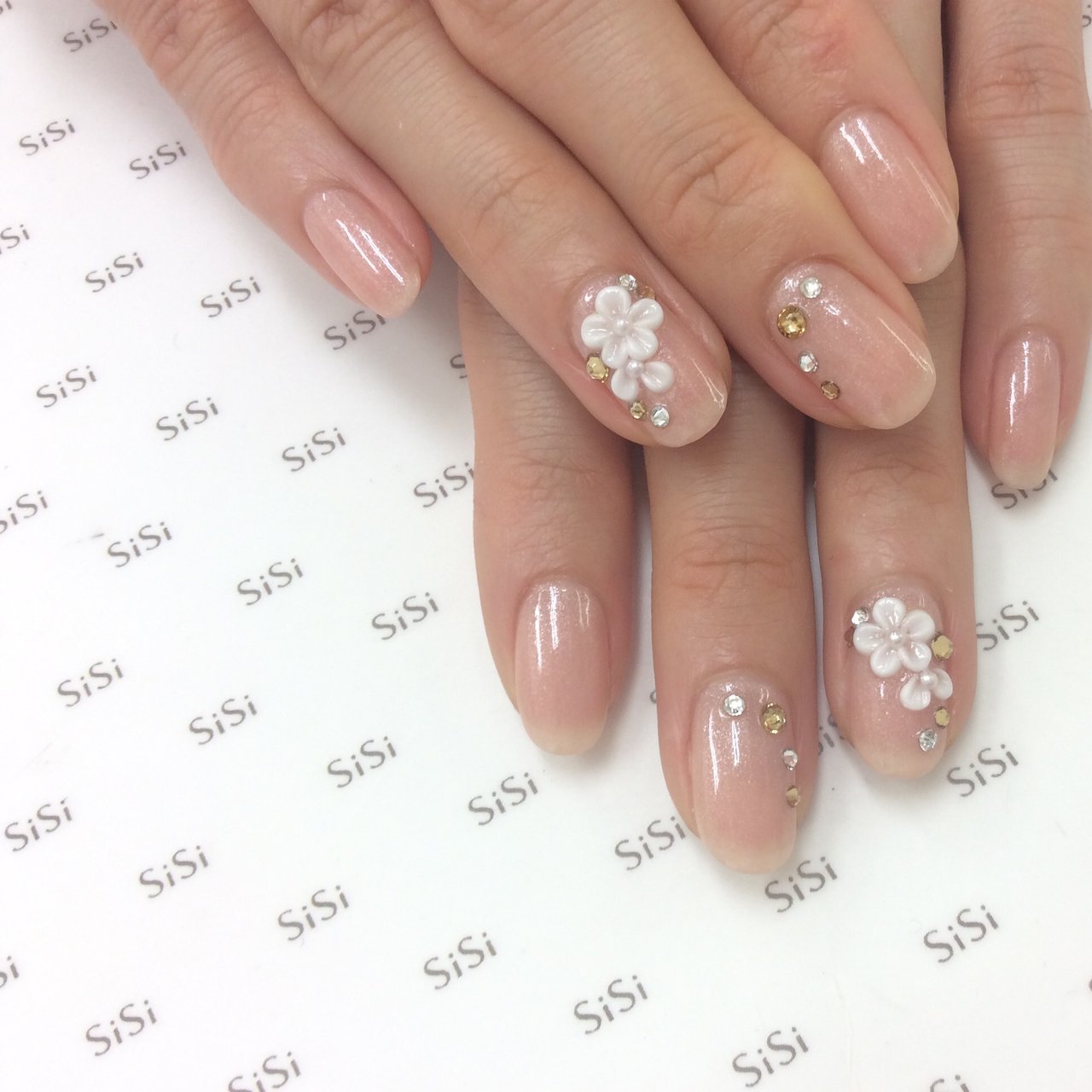 ブライダル ハンド ワンカラー ショート ベージュ Nailsalon Sisi ネイルサロンシシ 東銀座のネイルデザイン No ネイルブック