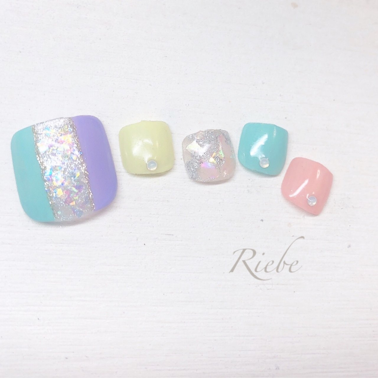 春 入学式 オフィス ブライダル フット Nail Salon Riebe リーヴェ のネイルデザイン No ネイルブック