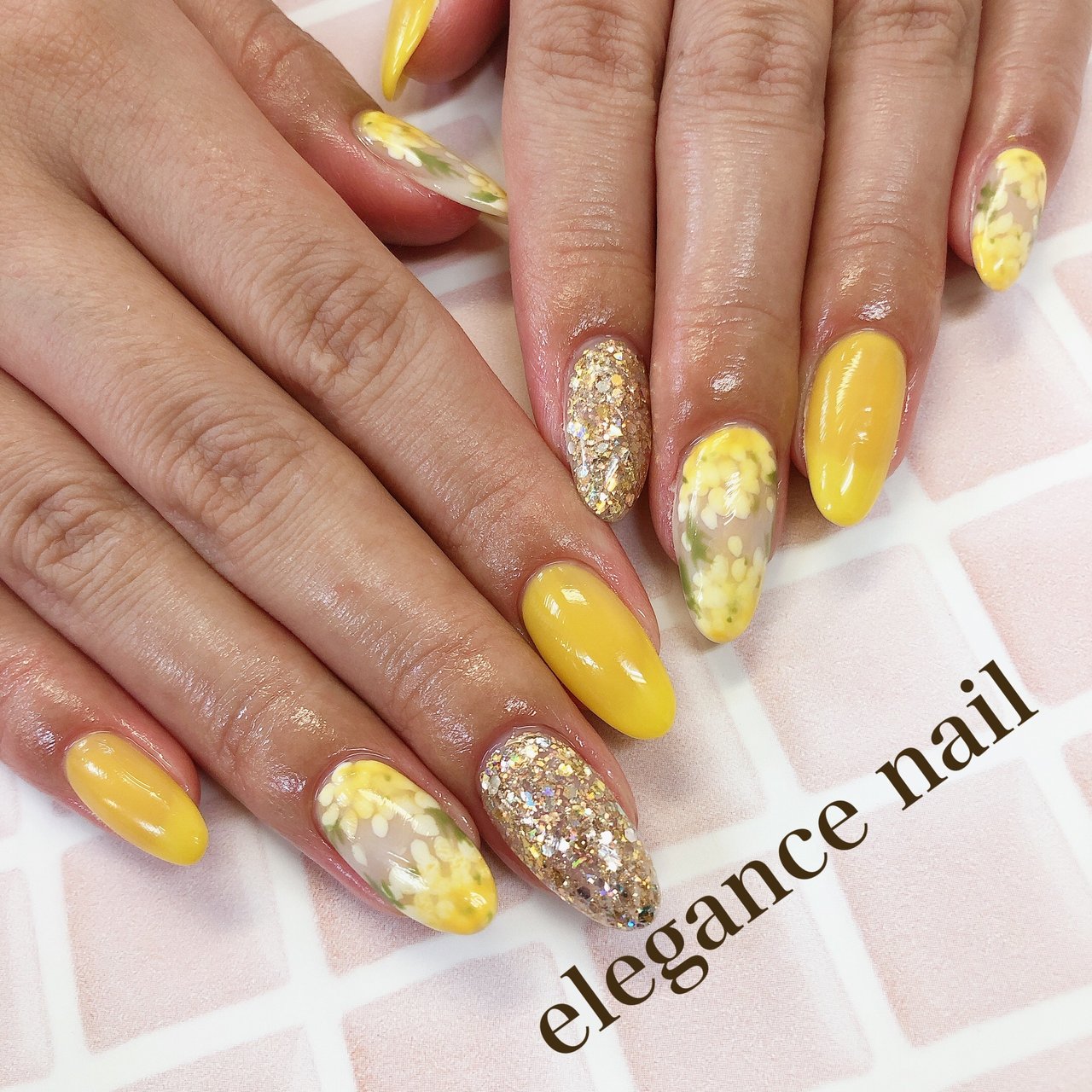 春 ハンド フラワー ミディアム イエロー Elegancetのネイルデザイン No ネイルブック