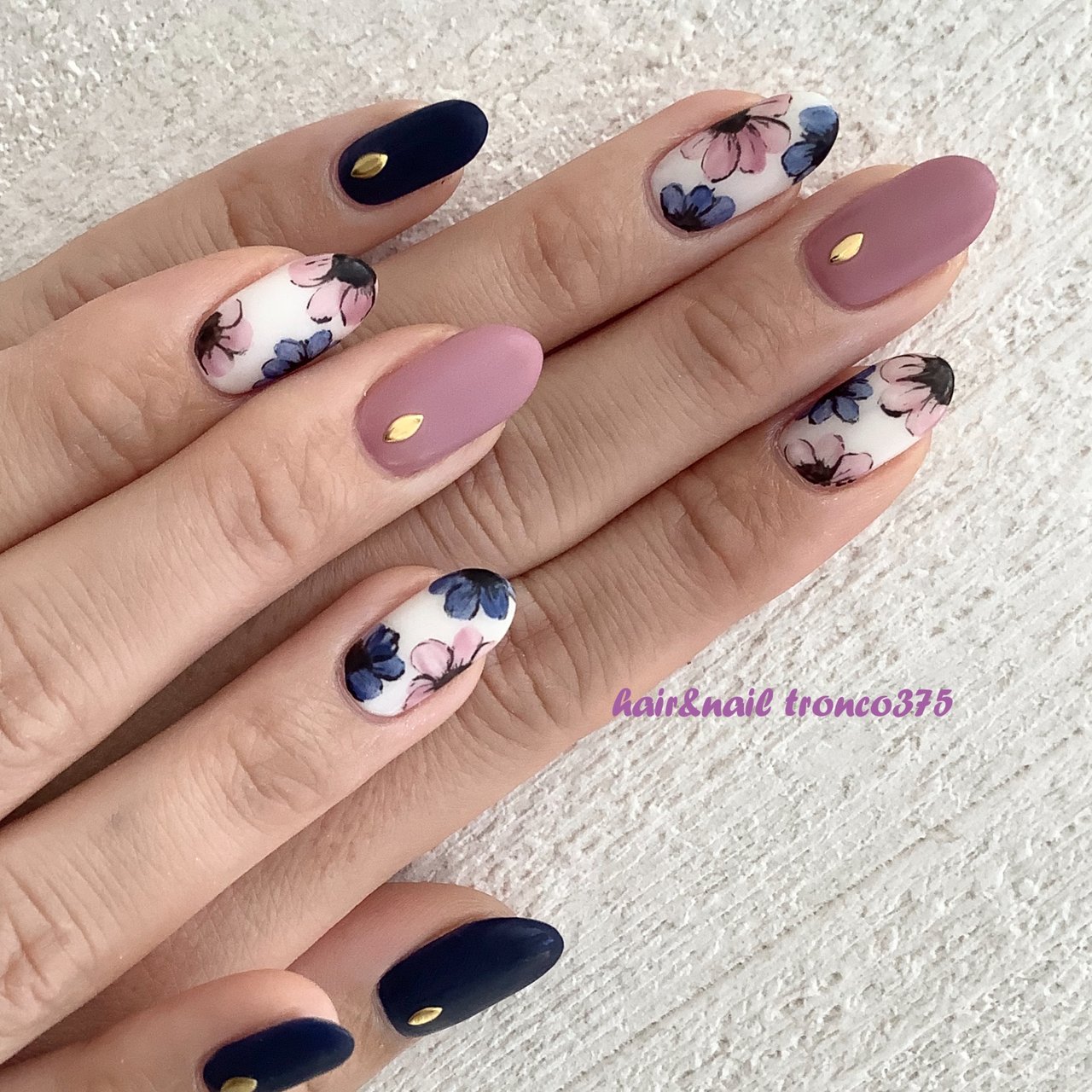 フラワー ピンク ネイビー ジェル お客様 Hair Nailtronco田島美奈子のネイルデザイン No ネイルブック