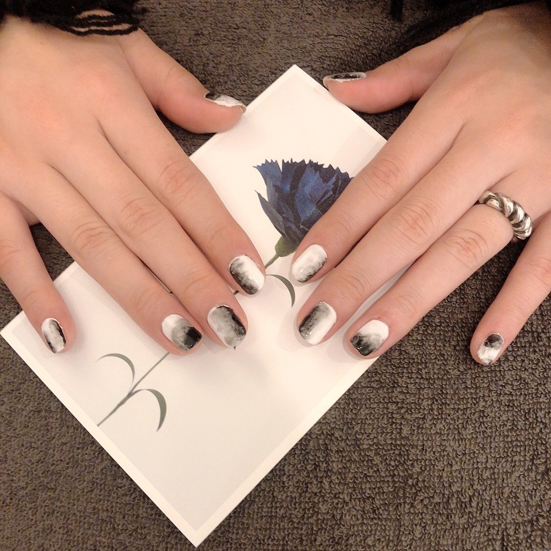 オールシーズン ハンド シンプル ミディアム ホワイト 巣鴨のネイルサロン えがお爪工房 のネイルデザイン No ネイルブック