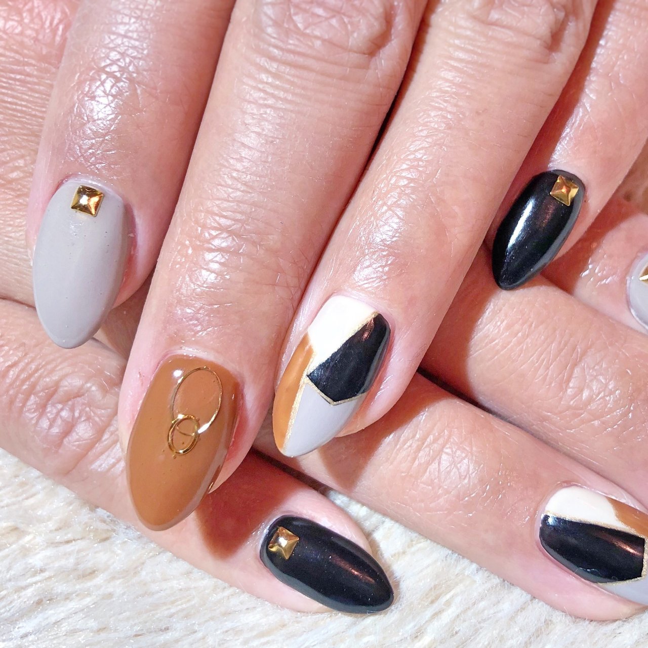 オールシーズン ハンド ジオメトリック ブロック ミディアム Plumeriaのネイルデザイン No ネイルブック