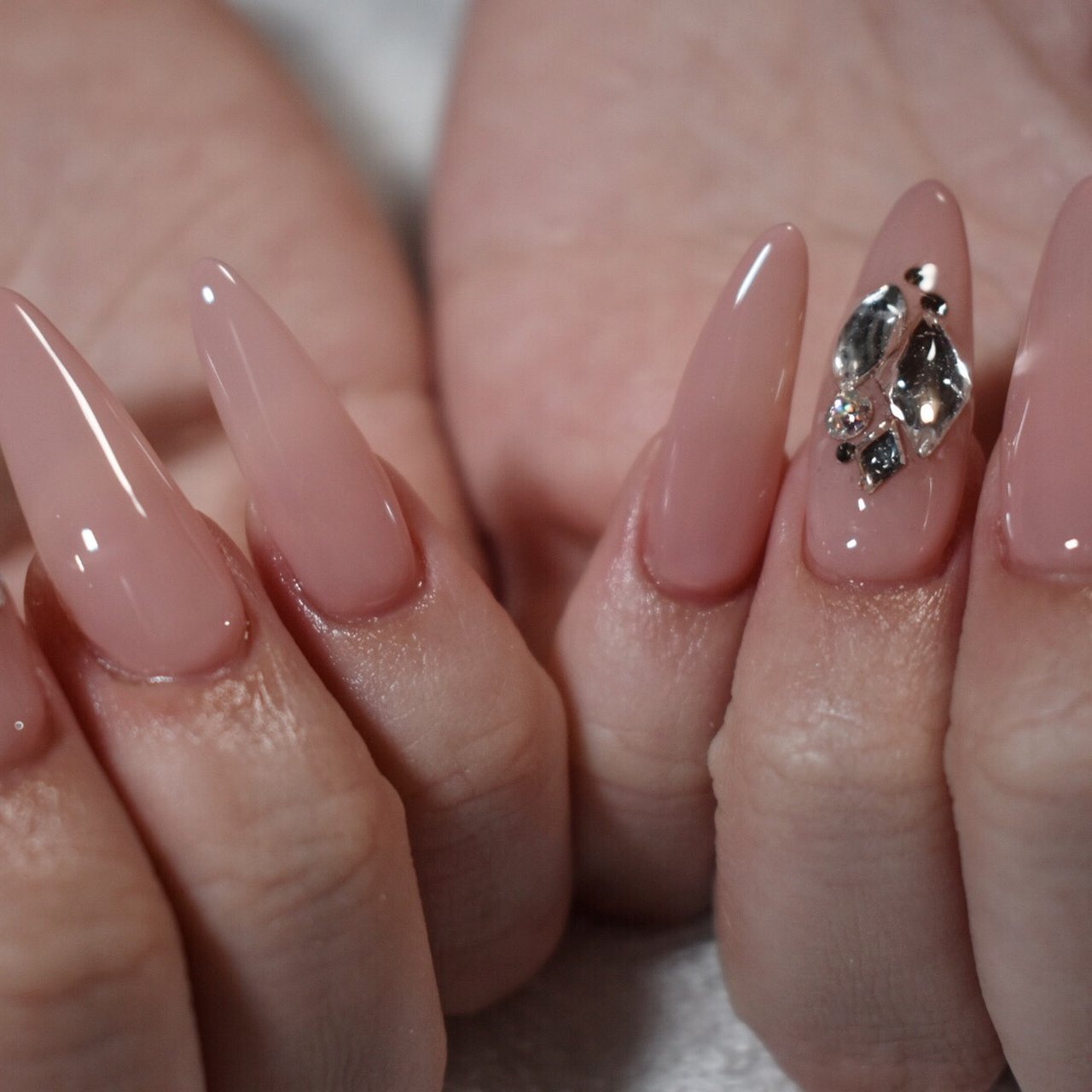 春 ハンド シンプル ロング ベージュ Jikounailのネイルデザイン No ネイルブック