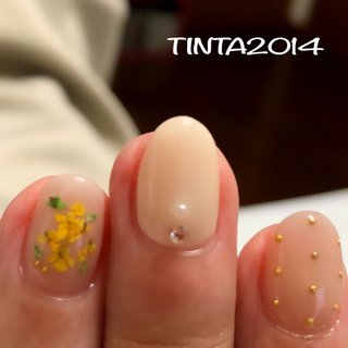 21年 新着順 ボタニカル レモンイエローのネイルデザイン ネイルブック