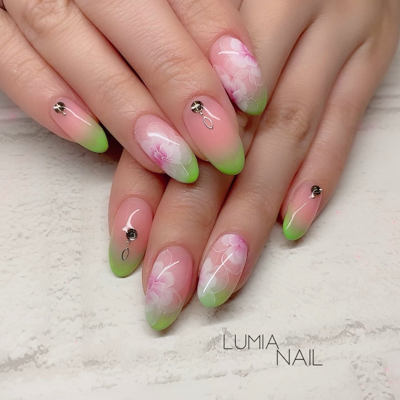 春 ハンド グラデーション ビジュー ワンカラー Lumia Nailのネイルデザイン No ネイルブック