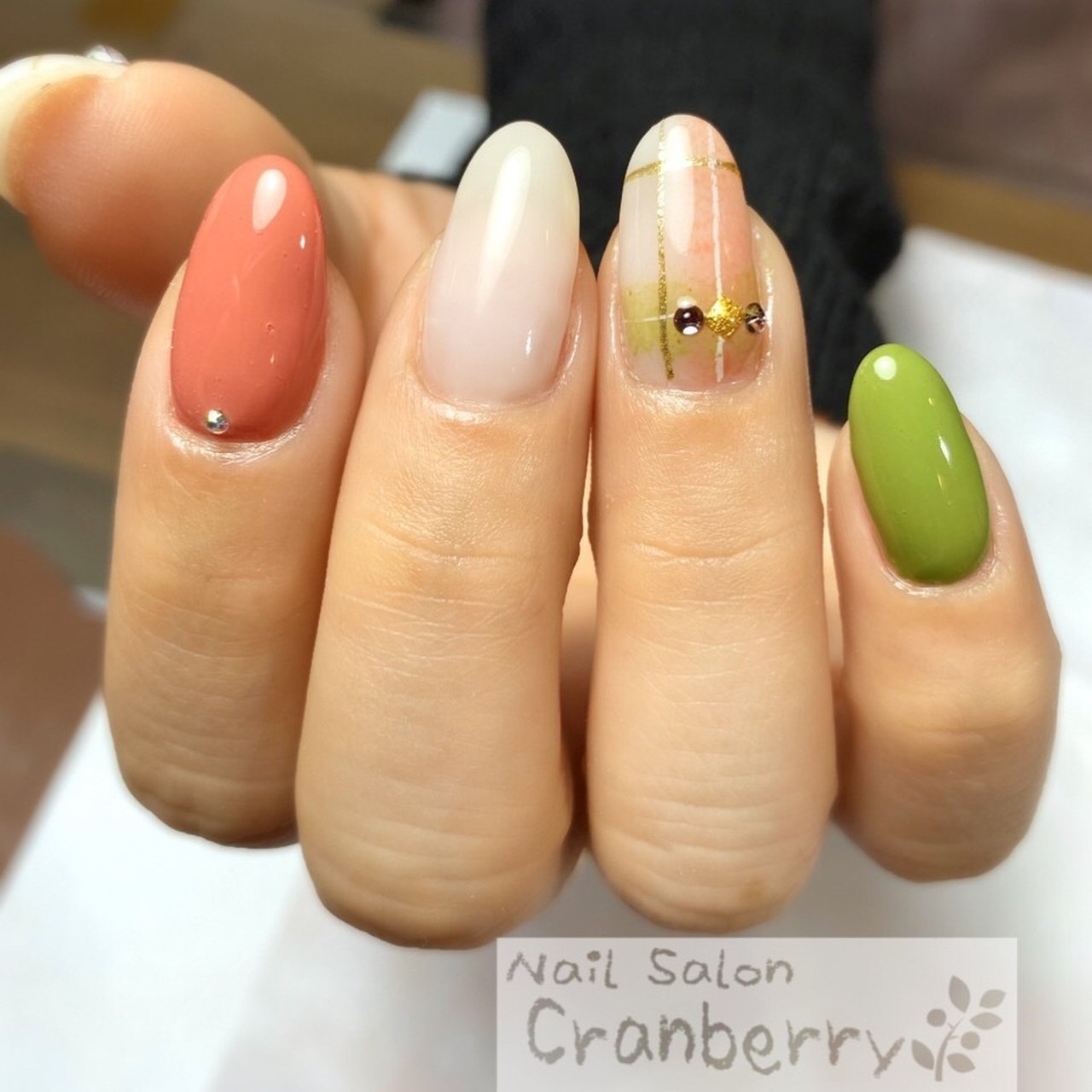 オールシーズン バレンタイン ブライダル パーティー ハンド Cranberry7245のネイルデザイン No ネイルブック