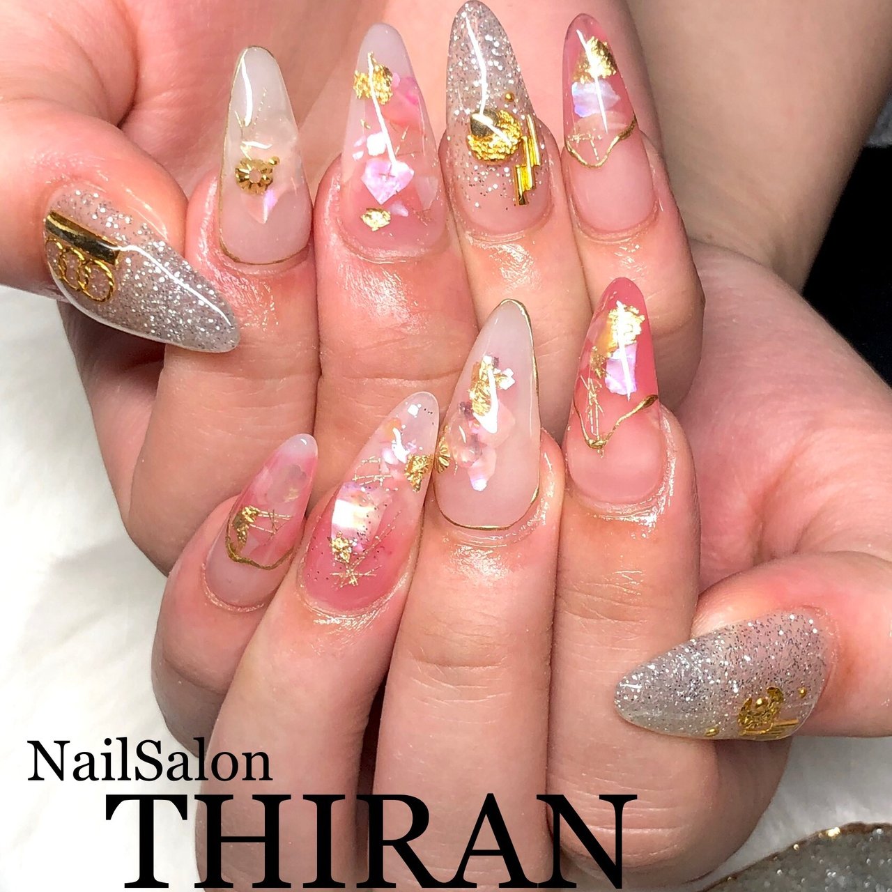 オールシーズン ハンド ラメ シェル シースルー Nailsalon Thiranのネイルデザイン No ネイルブック