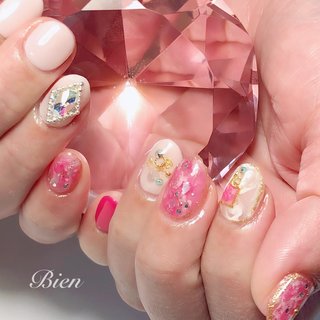 派手ピンクネイルのネイルデザイン ネイルブック