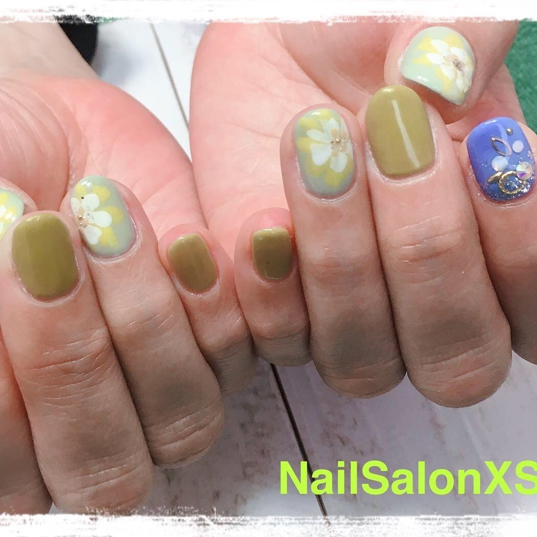 春 ハンド フラワー グリーン ブルー Nailsalonxsのネイルデザイン No ネイルブック