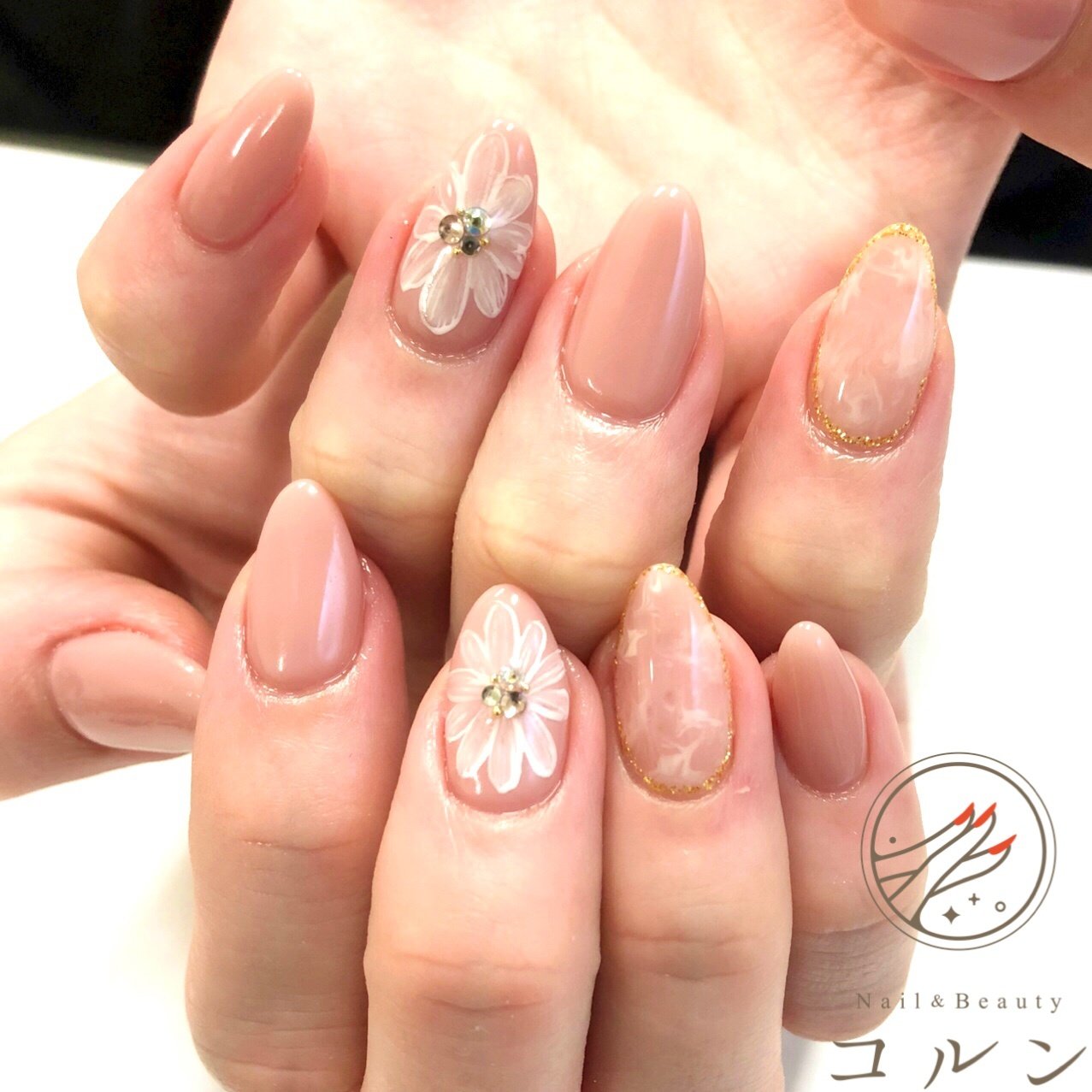 春 オールシーズン ハンド シンプル フラワー パラジェル取扱店 Nail Beauty コルン赤坂 溜池山王のネイル デザイン No ネイルブック