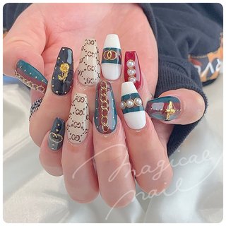 アンティーク 痛ネイル ブランド柄のネイルデザイン ネイルブック