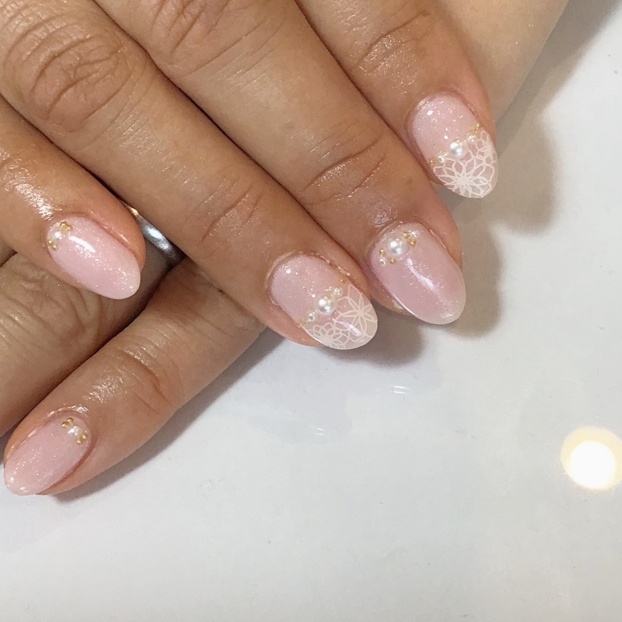 オールシーズン ハンド フレンチ 変形フレンチ パール Private Nailsalon Simb のネイルデザイン No ネイルブック