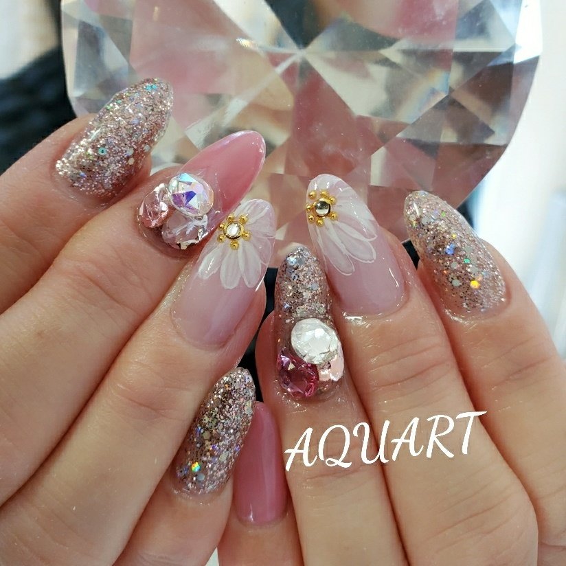 春 オールシーズン ハンド ラメ ビジュー Aquartnail Rieのネイルデザイン No ネイルブック