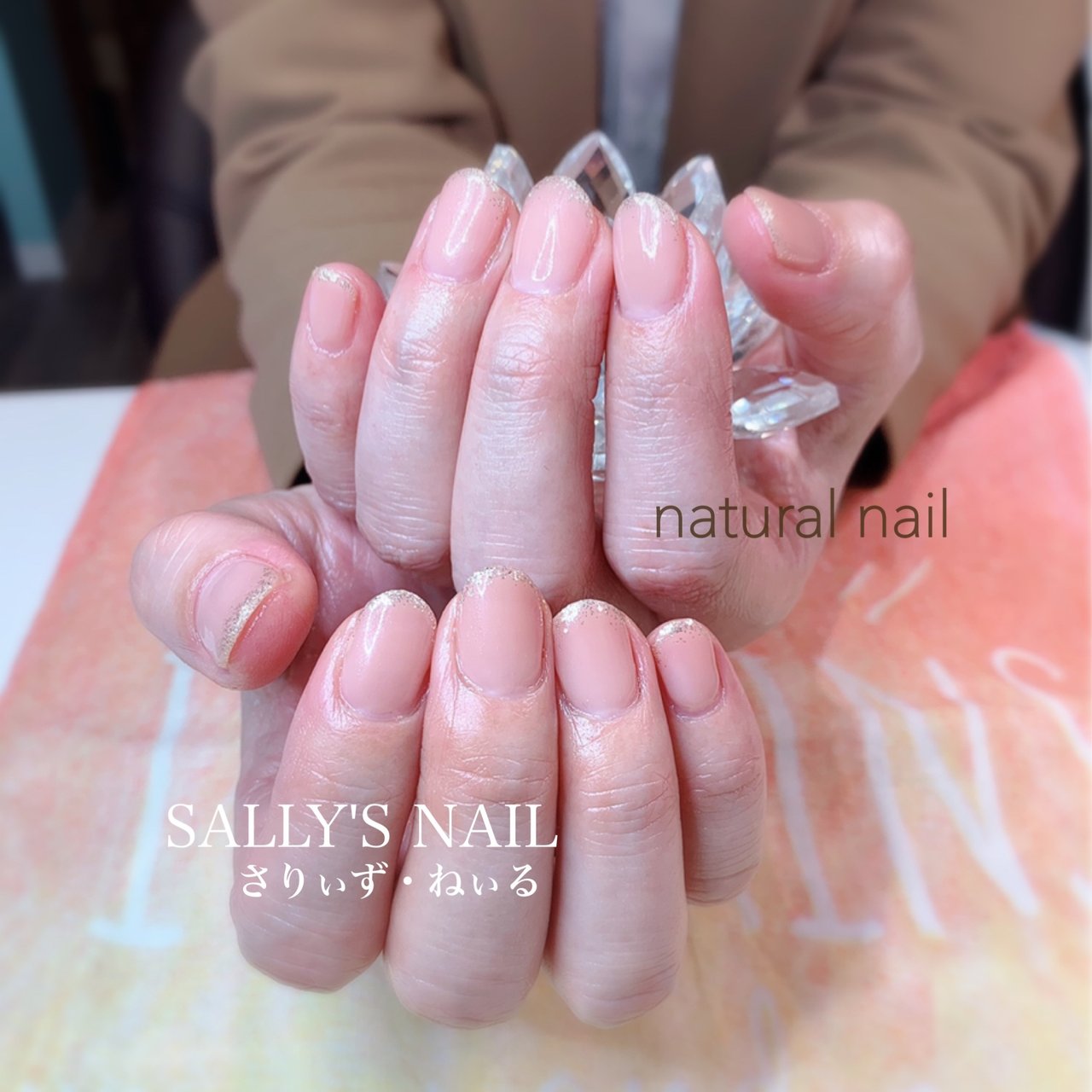 オールシーズン オフィス ハンド シンプル ラメ 岡崎市ネイルサロンsally S Nail さりぃず ねぃる リサのネイル デザイン No ネイルブック