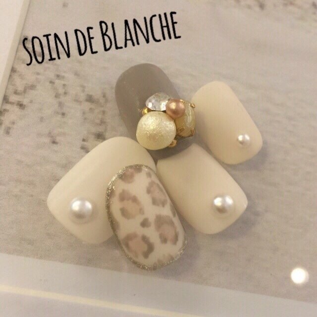 Soin De Blanche By Champ ソワンドブランシュバイチャンプ 八戸ノ里のネイルサロン ネイルブック