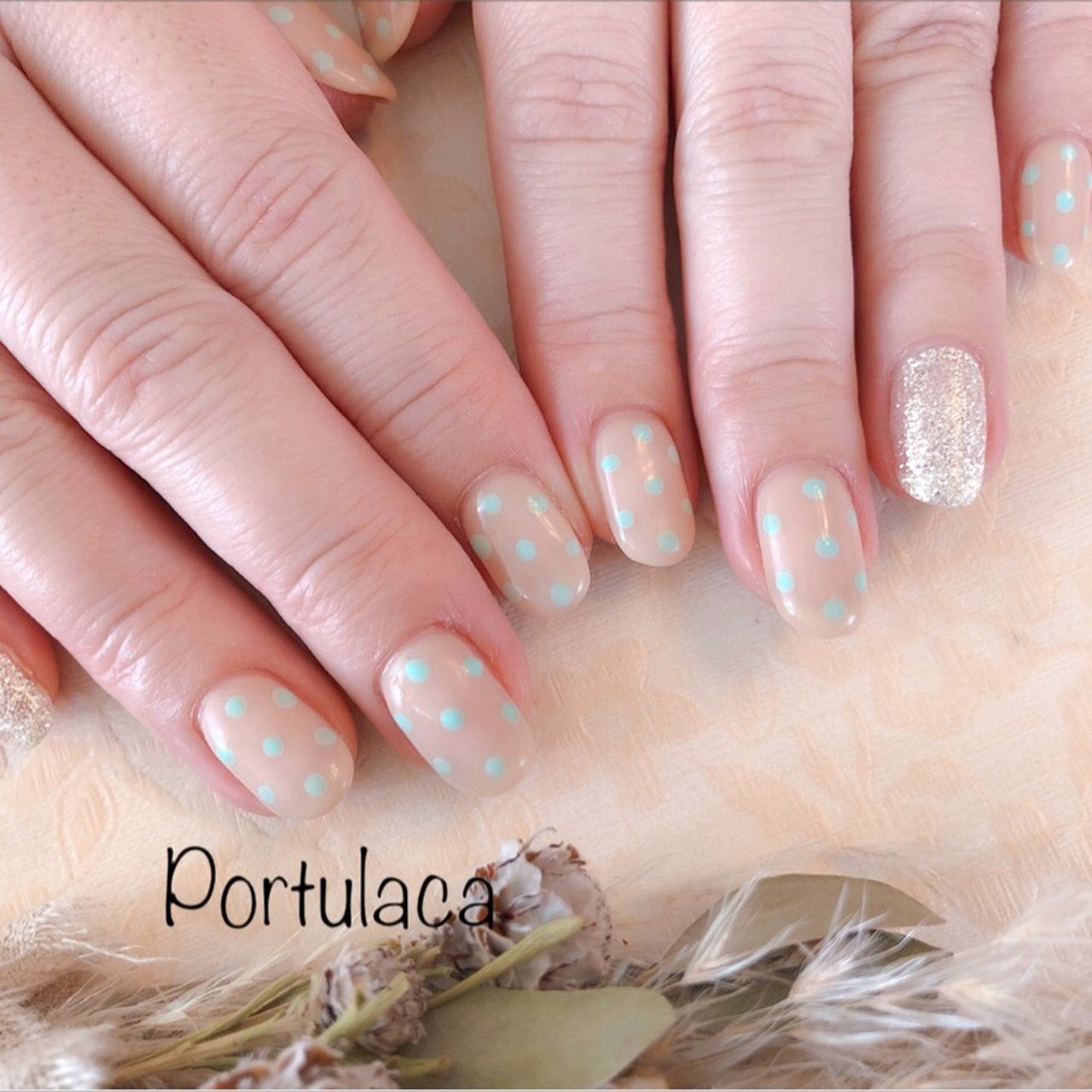 ラメ ドット ベージュ グリーン シルバー 愛能知加子 Portulacaのネイルデザイン No ネイルブック