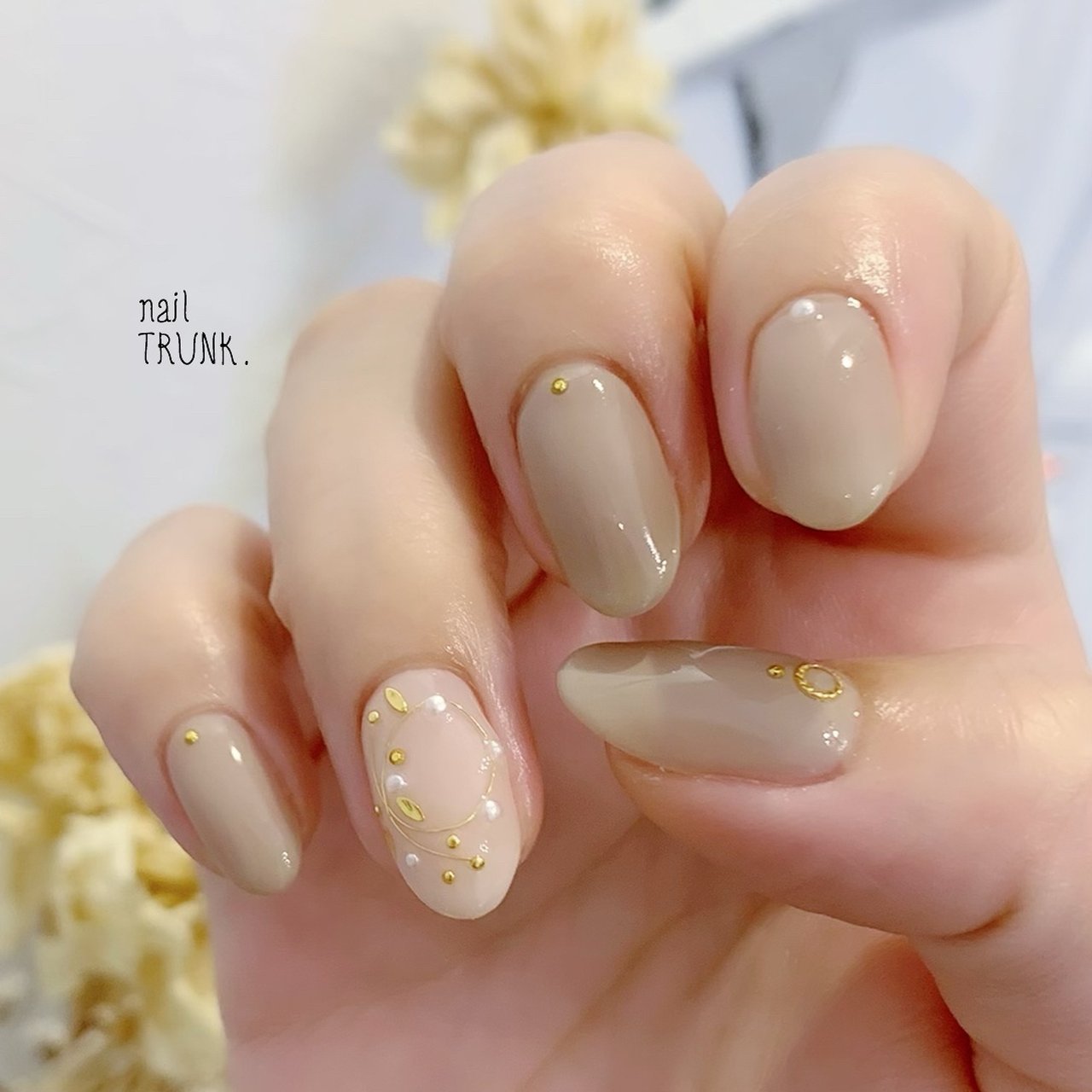 春 ハンド シンプル ワイヤー ホワイト Nail Trunkのネイルデザイン No ネイルブック