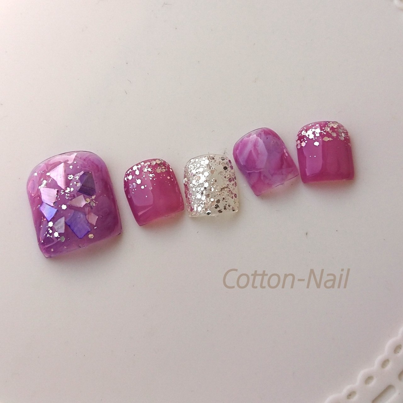 春 夏 フット ラメ シェル Cotton Nailのネイルデザイン No 5296508 ネイルブック