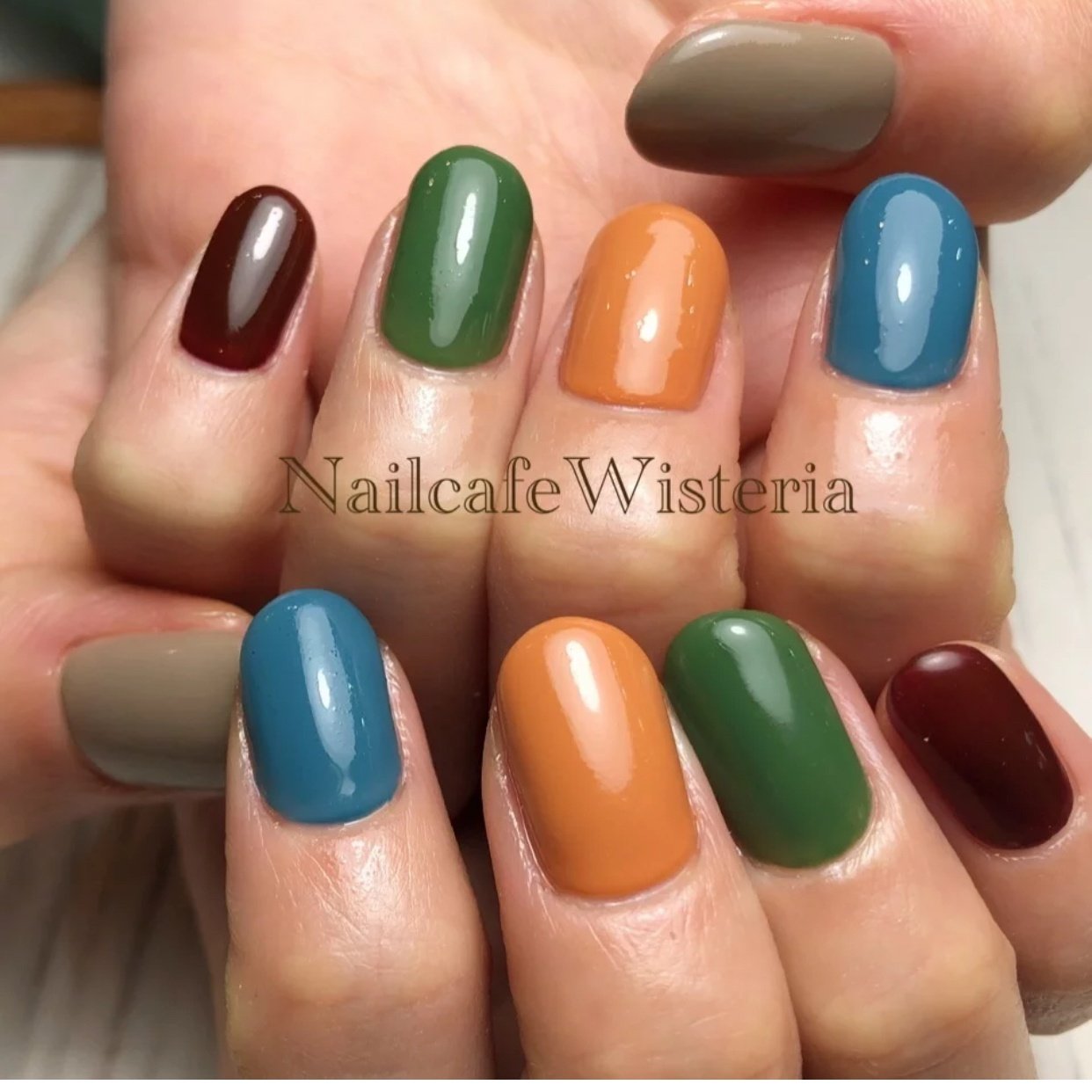 秋 冬 ハンド アースカラー カラフル Nailcafewisteriaのネイルデザイン No ネイルブック