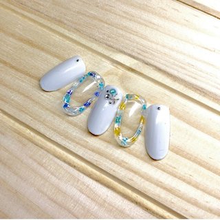 浮き輪ネイルのネイルデザイン ネイルブック