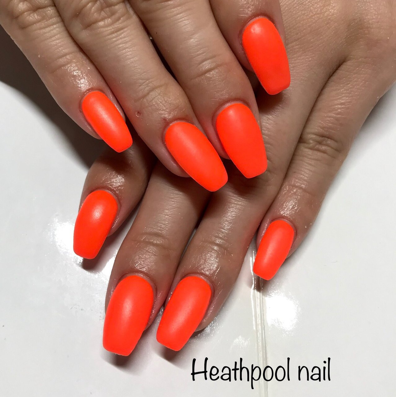 ハンド ワンカラー マット ネオンカラー ジェル Heathpoolnailのネイルデザイン No ネイルブック