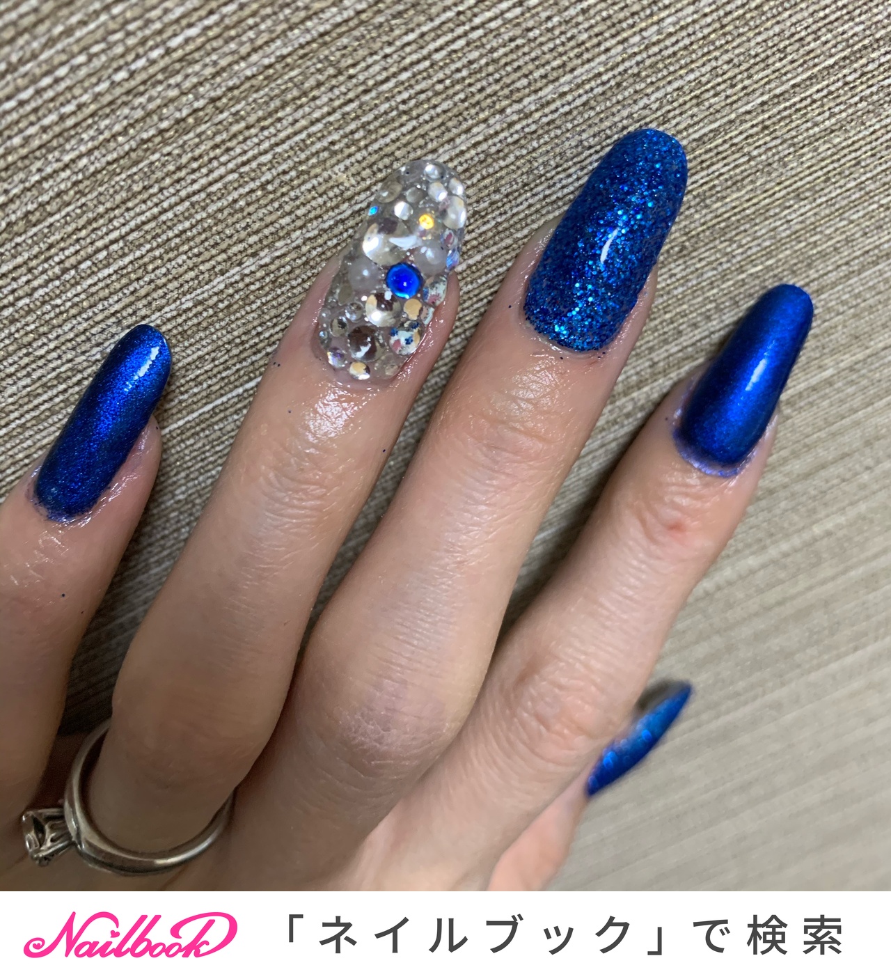 ワンカラー セルフネイル ストーン埋め尽くしのネイルデザイン ネイルブック