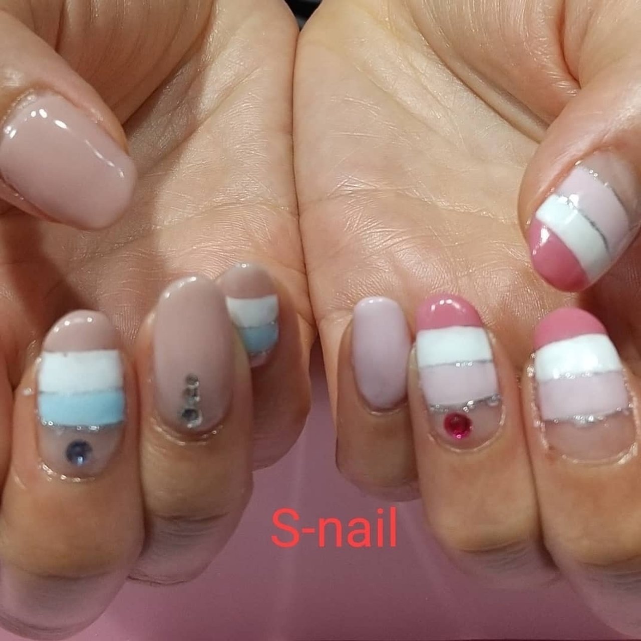 春 夏 ボーダー ピンク 水色 S Nailのネイルデザイン No ネイルブック