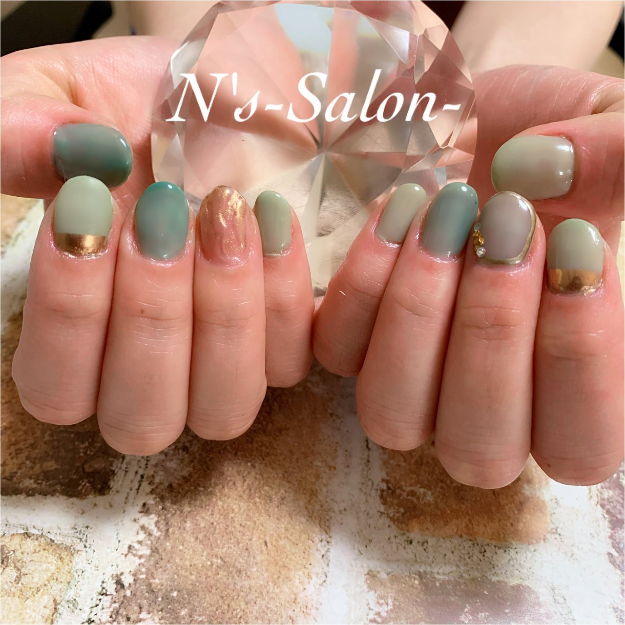 春 オールシーズン ハンド シンプル フレンチ N S Salon エヌズサロン のネイルデザイン No ネイルブック