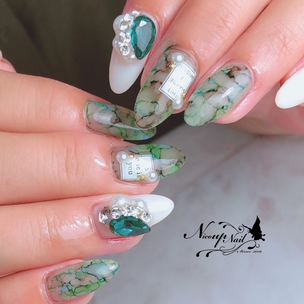 春 夏 ハンド ロング ホワイト Nico Up Nail ニコアップネイル のネイルデザイン No ネイルブック