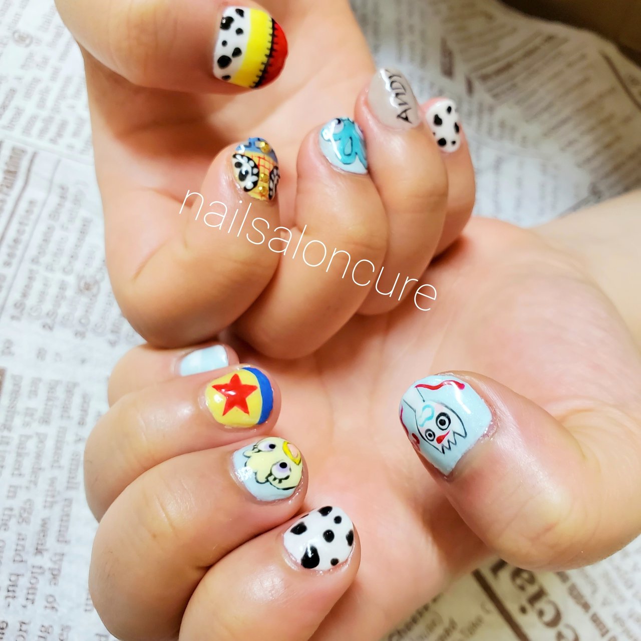 ハンド アニマル柄 キャラクター ショート ホワイト Nailsaloncureのネイルデザイン No ネイルブック