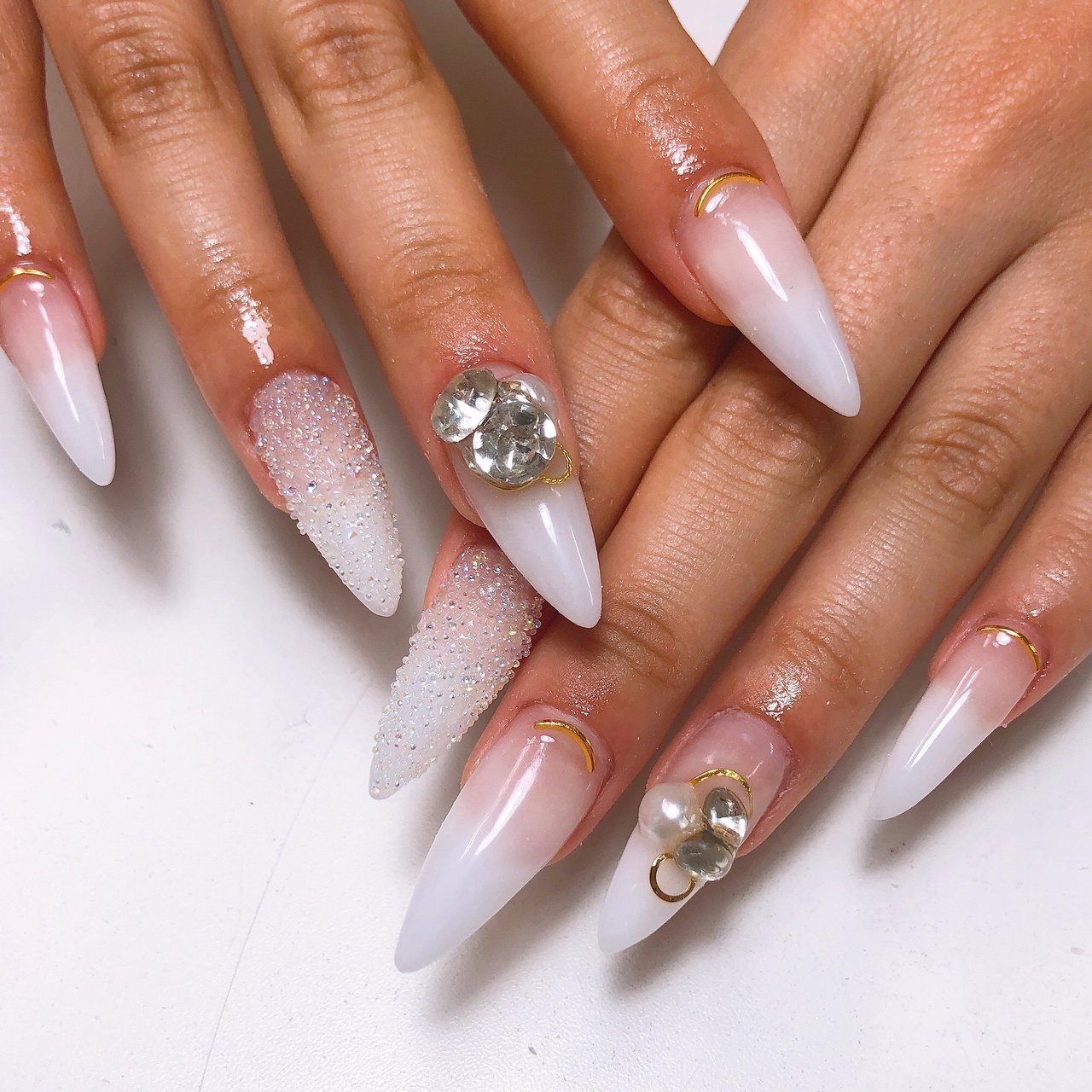 ハンド グラデーション ロング ホワイト スカルプチュア Nailsalon Meriaのネイルデザイン No ネイルブック