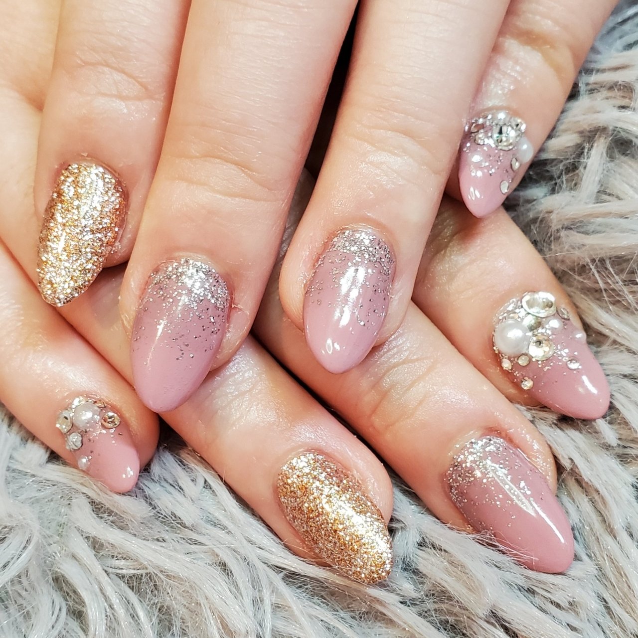 ハンド シンプル ビジュー ラメ ワンカラー ネイリストゆみのネイルデザイン No ネイルブック