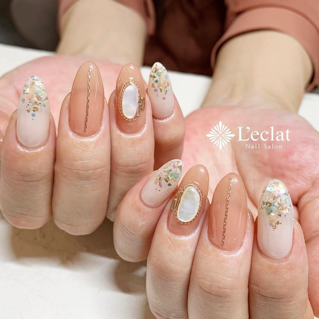 春 夏 ハンド ワンカラー ビジュー Nailsalon Leclatのネイルデザイン No ネイルブック