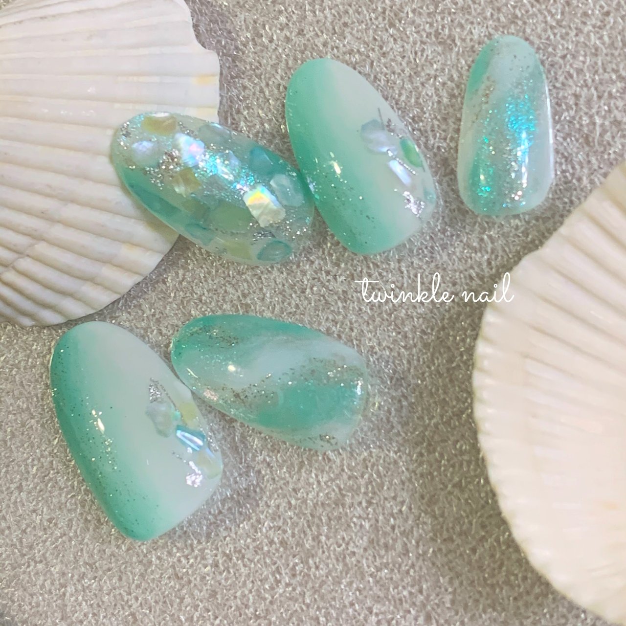 夏 海 リゾート ハンド グラデーション Twinkle Nailのネイルデザイン No ネイルブック