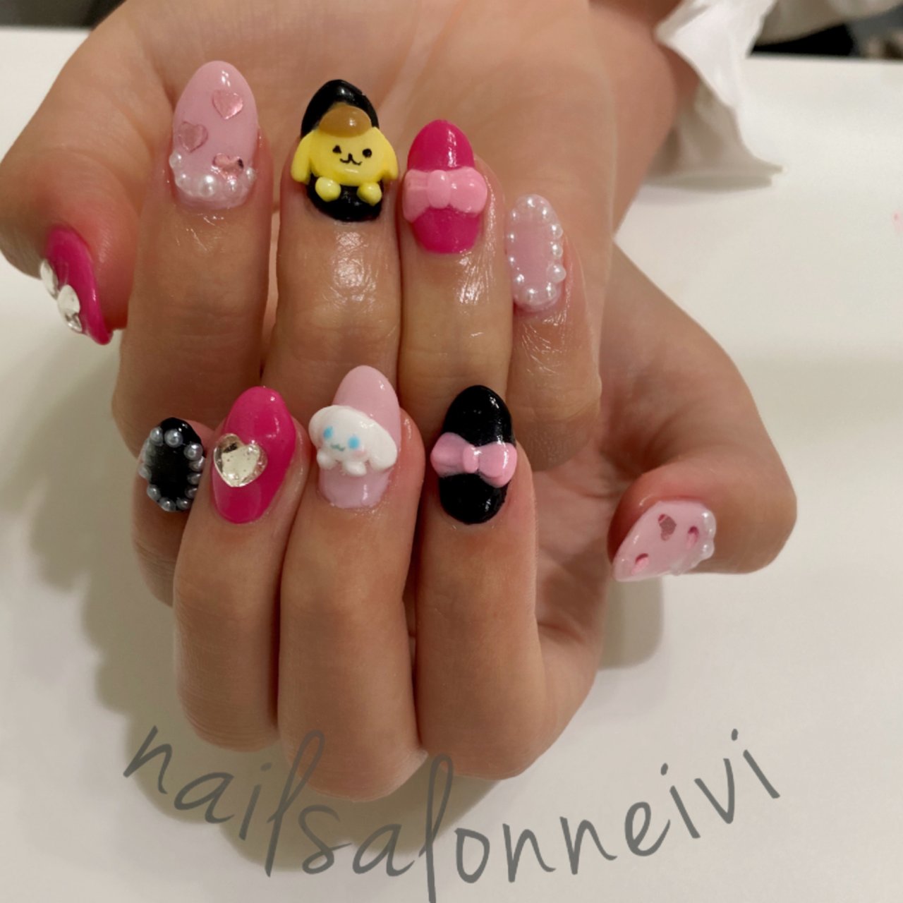 夏 ハンド ピンク ブラック ジェル Nailsalon Neivi 三好智子のネイルデザイン No ネイルブック