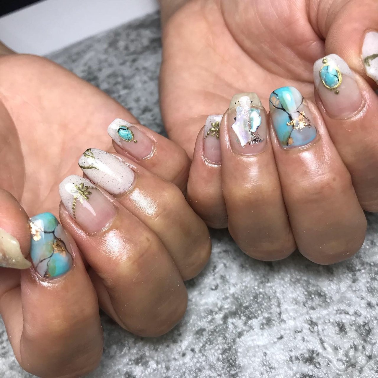 夏 ホワイト ターコイズ Ayano Matsuokaのネイルデザイン No ネイルブック