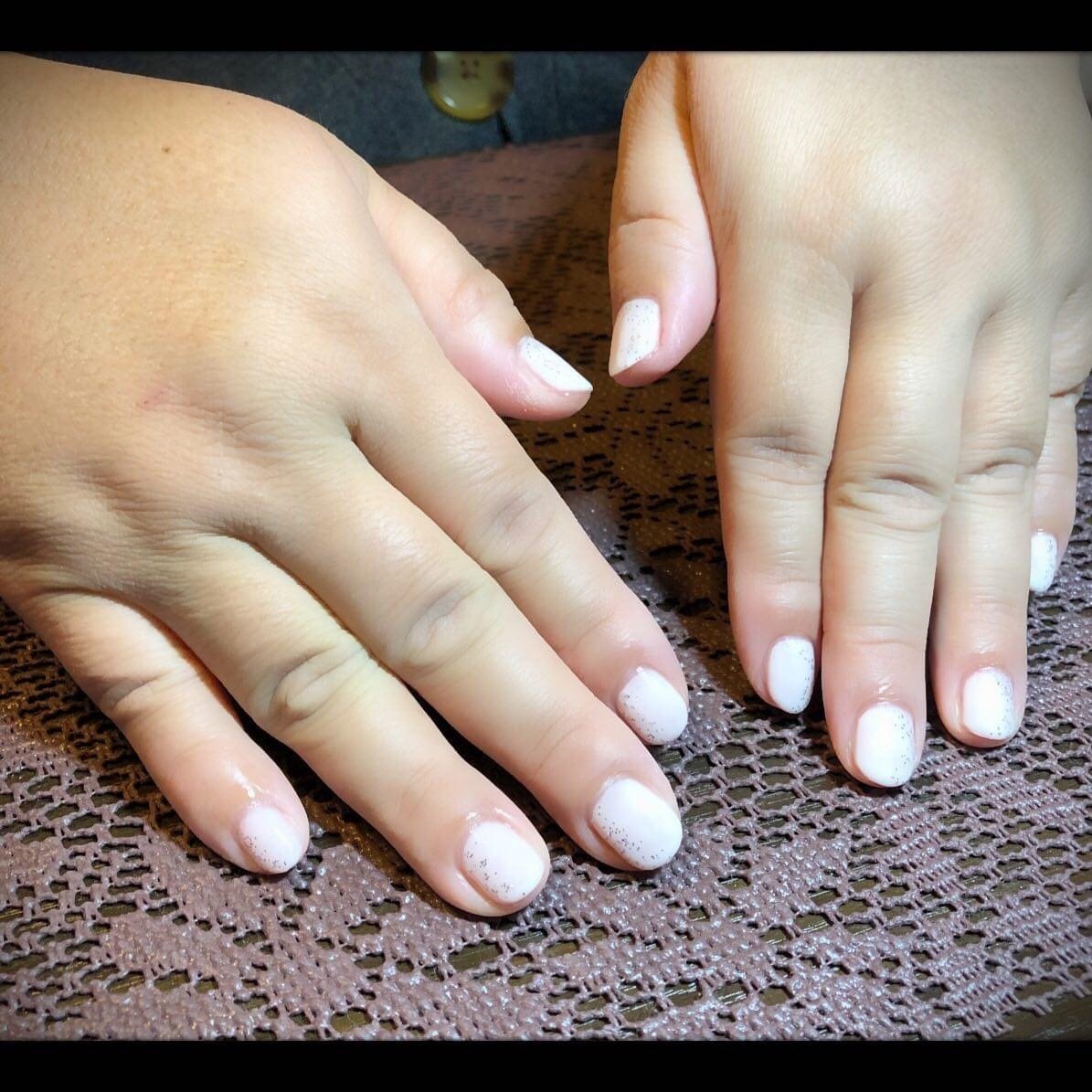 ハンド シンプル ラメ ワンカラー ショート Kanaのネイルデザイン No ネイルブック