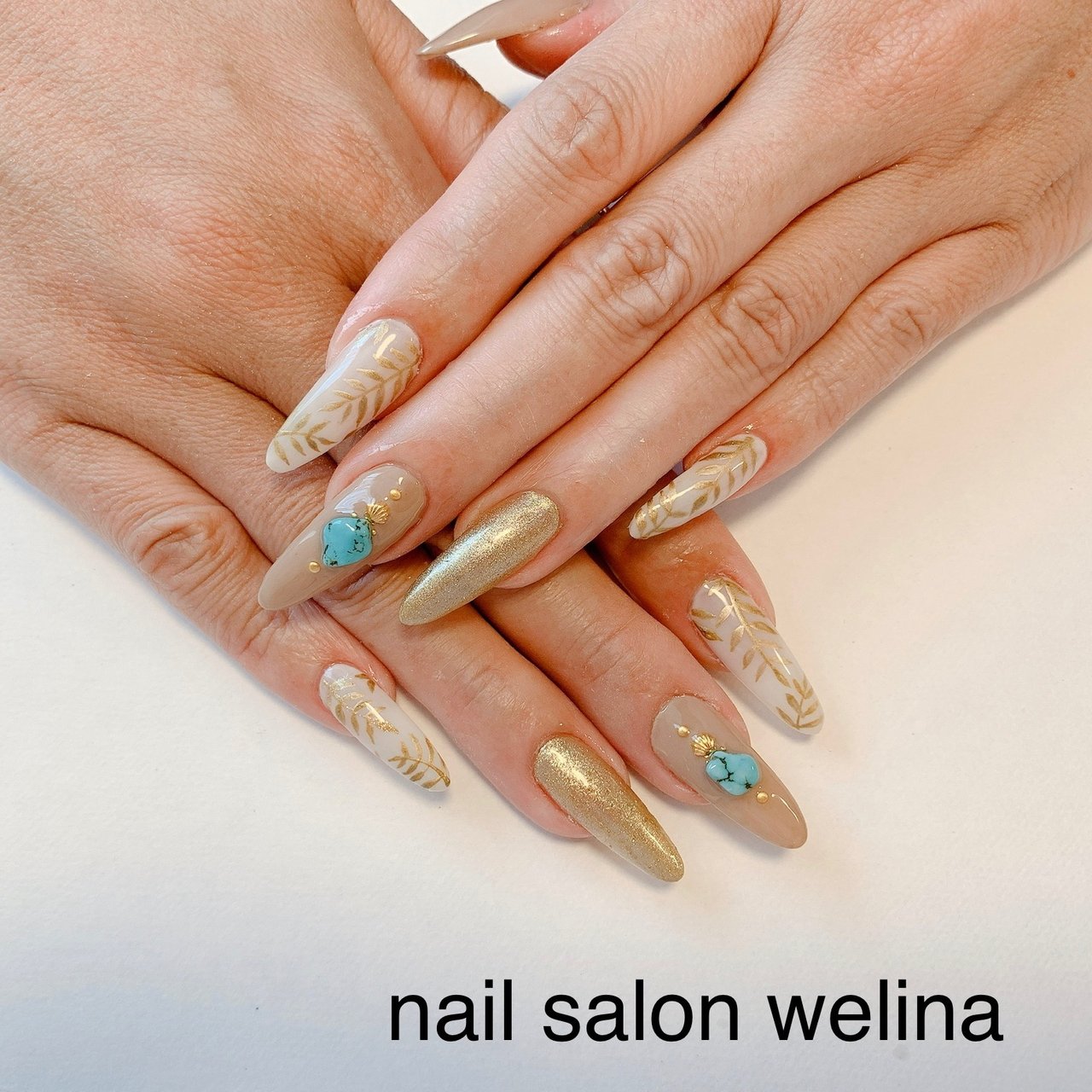 夏 ハンド ロング ホワイト ベージュ Nailsalonwelinaのネイルデザイン No ネイルブック